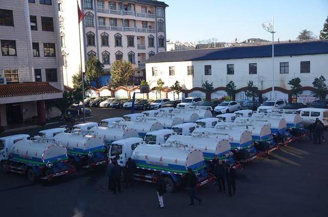 全國村鄉(xiāng)鎮(zhèn)陸續(xù)購進(jìn)吸糞車，助力畜禽糞污資源化利用