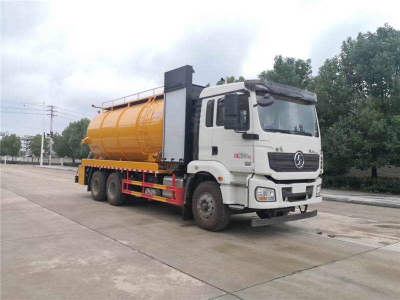 大型環(huán)衛(wèi)車中的佼佼者：陜汽德龍新M300前四后八國(guó)六22方清洗吸污車帶副發(fā)