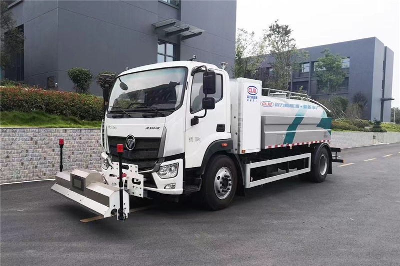 每天一款財(cái)富車型推薦：純電動(dòng)福田路面清洗車由機(jī)械、液壓、電控三部分合為一體的專用沖洗作業(yè)車