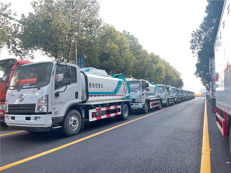 陜汽軒德X9餐廚垃圾車助力陜西省高標(biāo)準(zhǔn)打造示范區(qū)建設(shè)，示范引領(lǐng)垃圾分類工作加快推進(jìn)