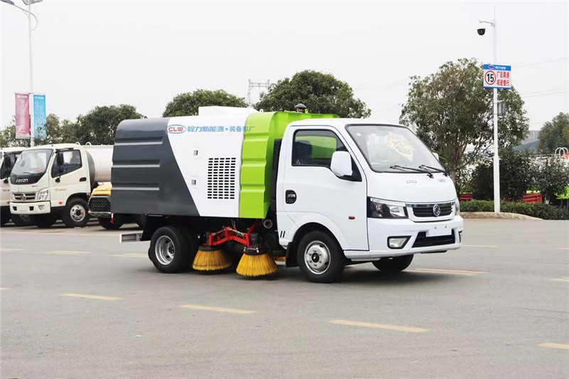 東風(fēng)途逸微卡國(guó)六掃路車有純電動(dòng)、汽油、柴油三種動(dòng)力可供選擇