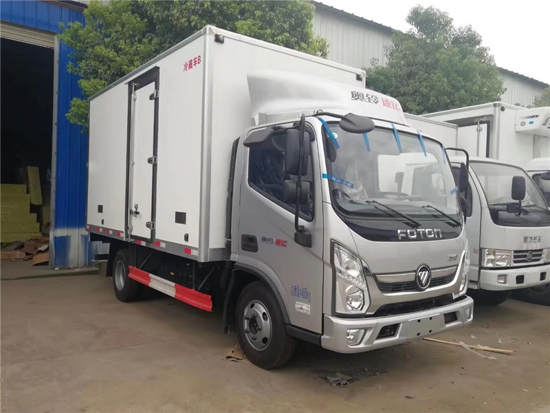 國(guó)六五十鈴6米8冷藏車保溫隔熱 防火阻燃，廂體內(nèi)外采用玻璃鋼