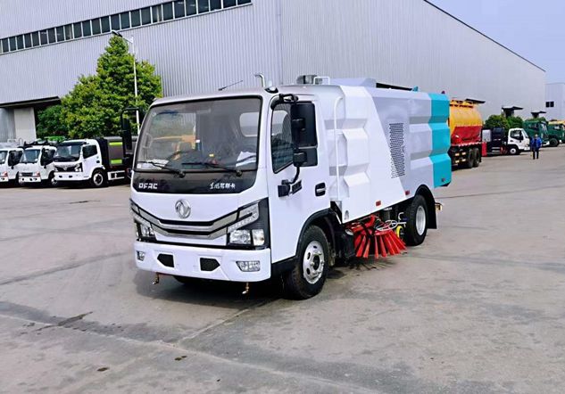 東風(fēng)多利卡洗掃車