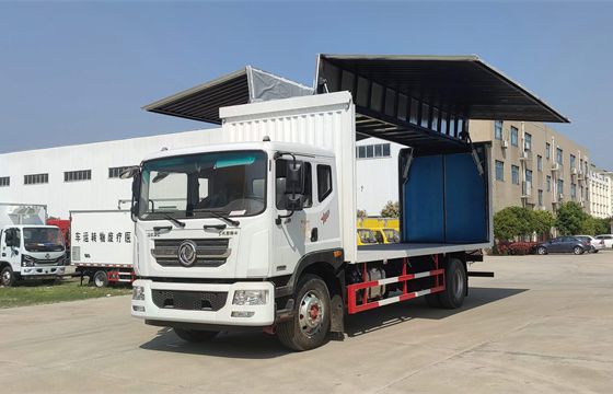 東風D9危險品廂式運輸車