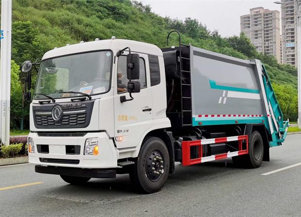 東風(fēng)天錦14方壓縮垃圾車(chē)??