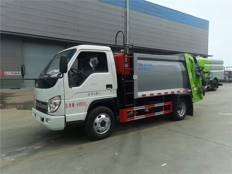 藍(lán)牌福田小卡之星3壓縮垃圾車(chē)
