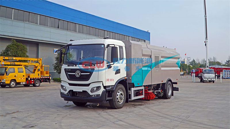 15方東風(fēng)天錦新能源純電動(dòng)洗掃車